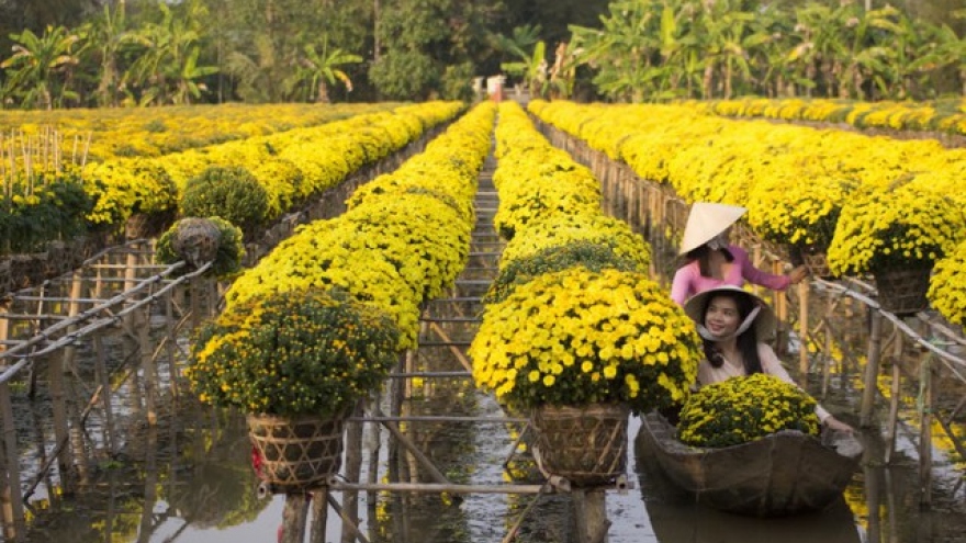 Three local destinations among six coolest towns along Mekong river